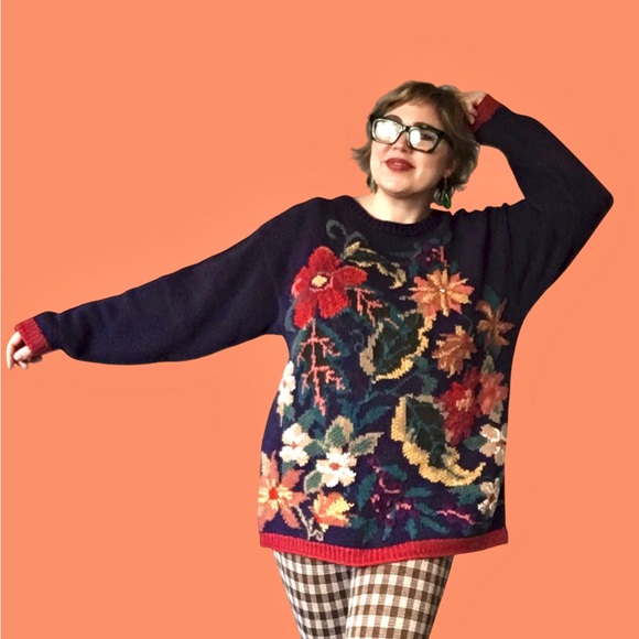 Vintage Sweaters - Vintage Van Heusen Navy Floral Sweater